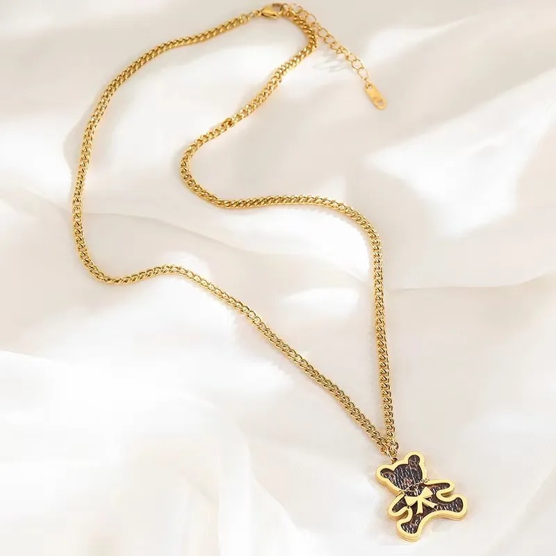INS Style Cute Little Bear Heart Shape Bow Knot Titanium Steel Plating Inlay Artificial Leather Shell 18K Gold Plated Pendant Necklace_colorza_8