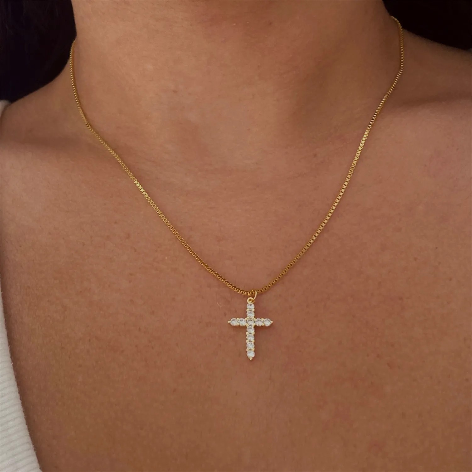 Retro Simple Style Cross Stainless Steel Plating Inlay Zircon 18K Gold Plated Pendant Necklace_colorza_1