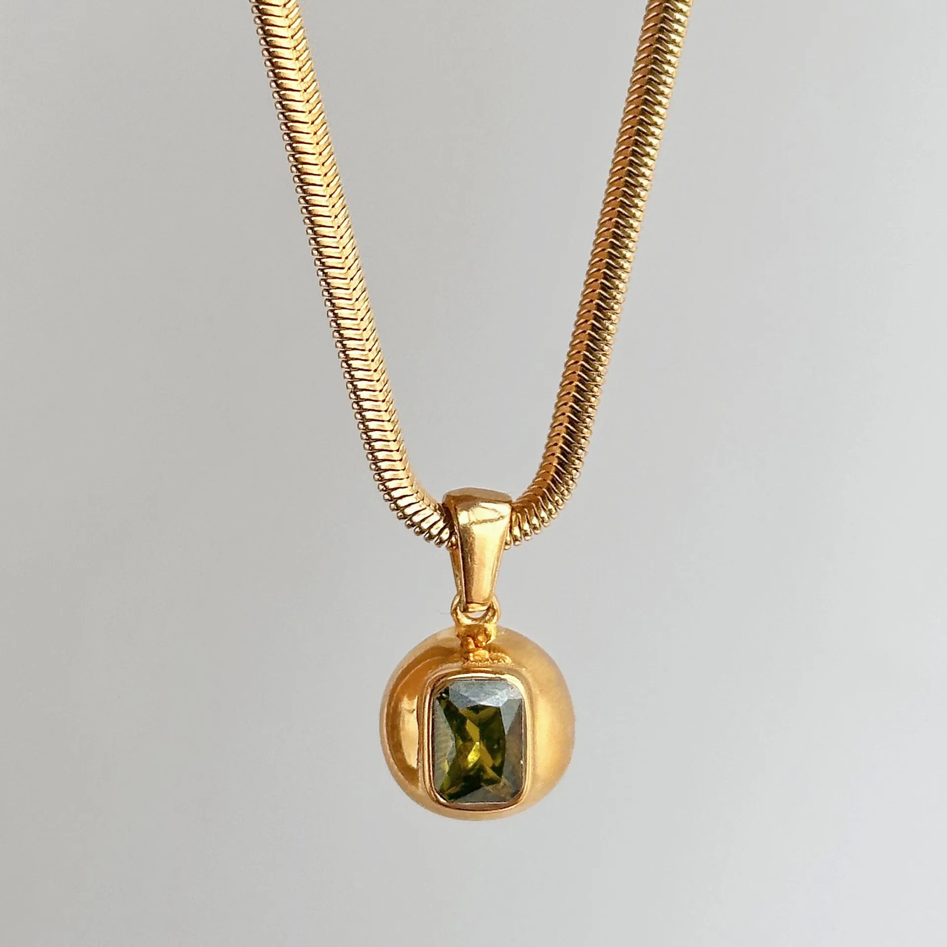 French Style Rectangle Stainless Steel Polishing Zircon 18K Gold Plated Pendant Necklace_colorza_3