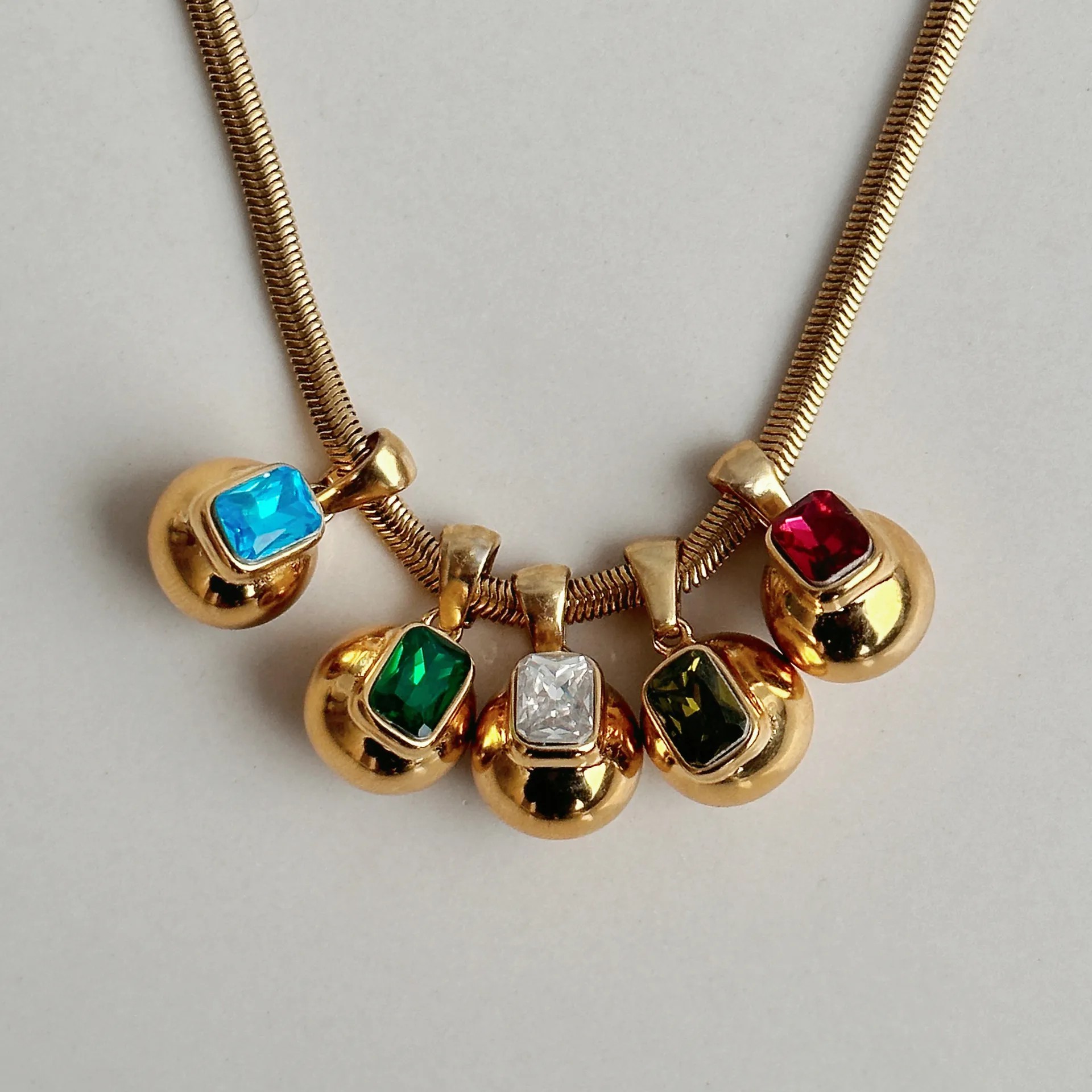 French Style Rectangle Stainless Steel Polishing Zircon 18K Gold Plated Pendant Necklace_colorza_4