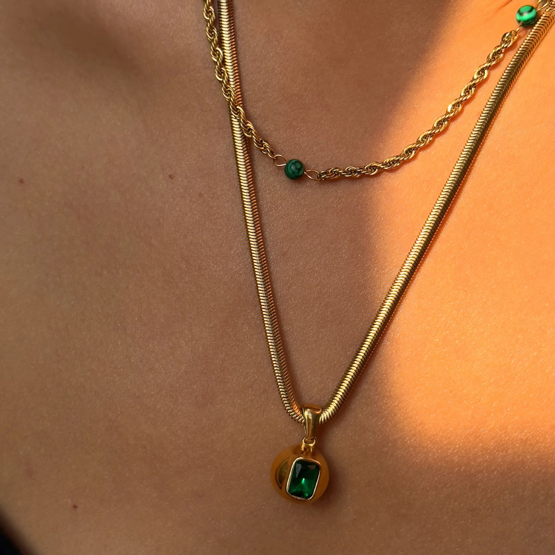 French Style Rectangle Stainless Steel Polishing Zircon 18K Gold Plated Pendant Necklace_colorza_6
