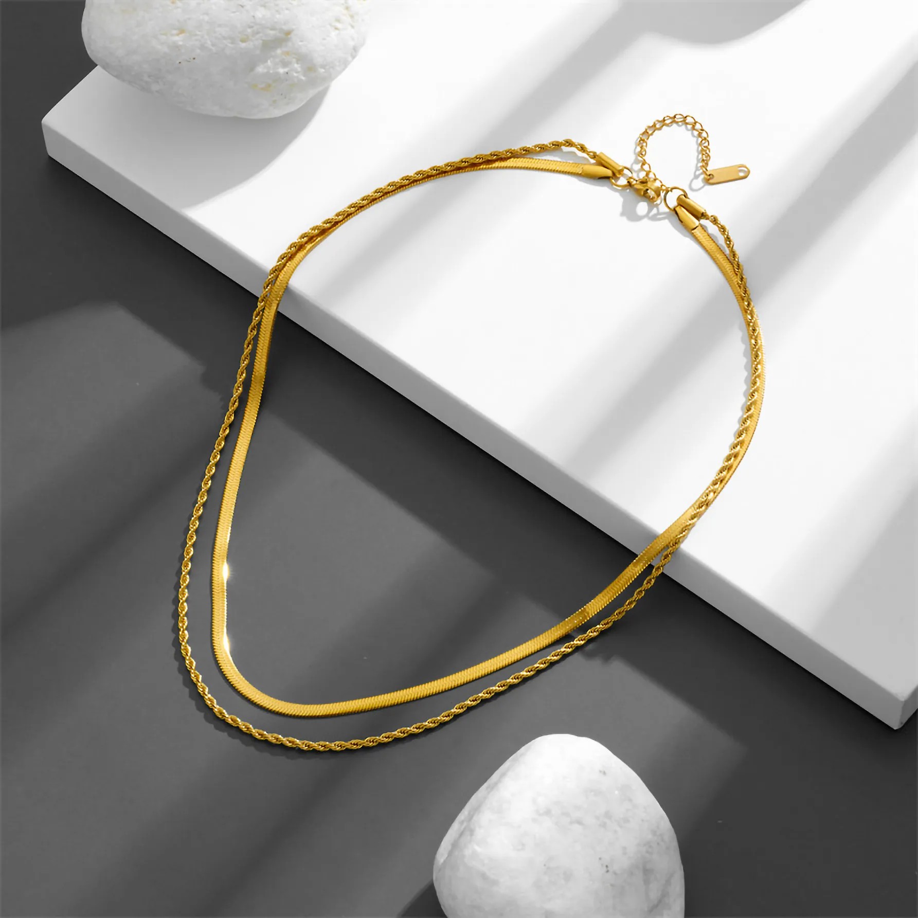 Glam Simple Style Twist Titanium Steel Plating 18K Gold Plated Layered Necklaces_colorza_4
