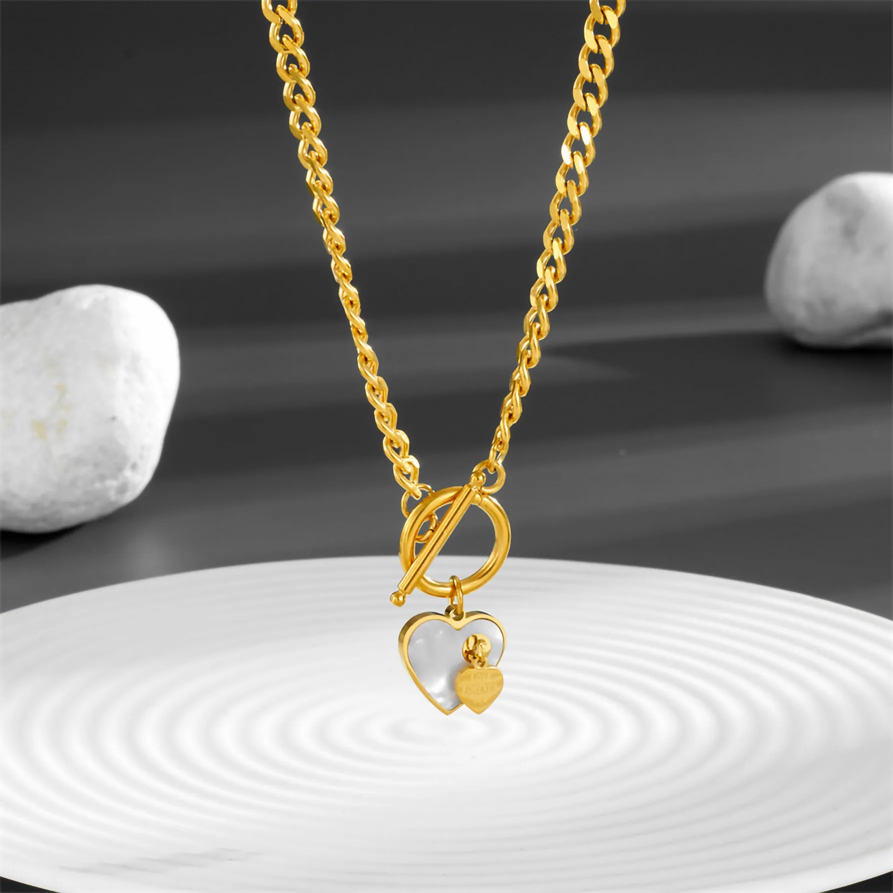 Hip-Hop Punk Heart Shape Titanium Steel Plating Inlay Shell 18K Gold Plated Pendant Necklace_colorza_2