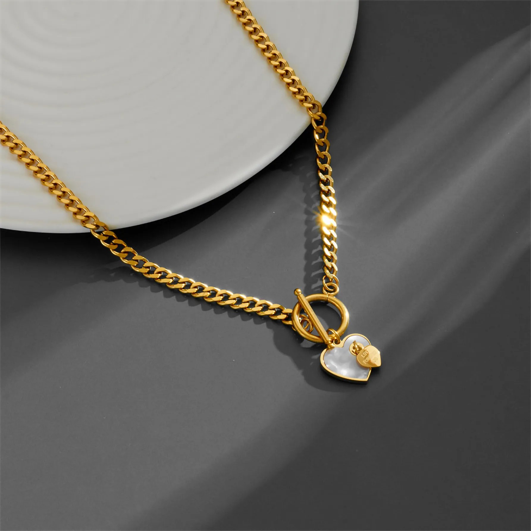 Hip-Hop Punk Heart Shape Titanium Steel Plating Inlay Shell 18K Gold Plated Pendant Necklace_colorza_6