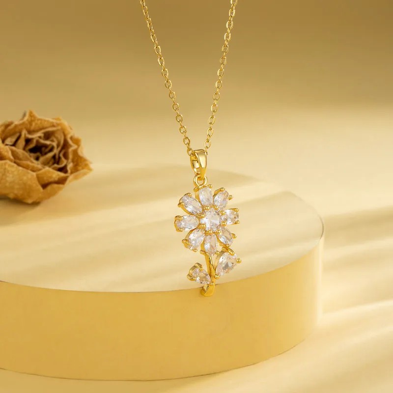 Casual Elegant Cross Heart Shape Flower Stainless Steel Titanium Steel Plating Inlay Zircon 18K Gold Plated Gold Plated Pendant Necklace_colorza_2
