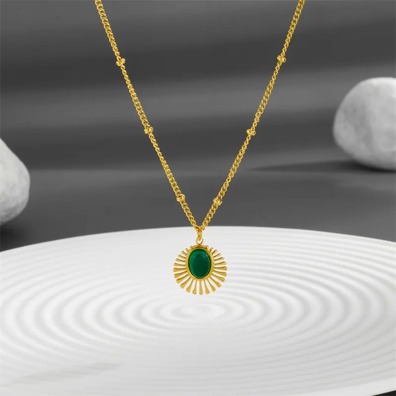 Casual Retro Round Titanium Steel Plating Inlay Malachite 18K Gold Plated Pendant Necklace_colorza_2