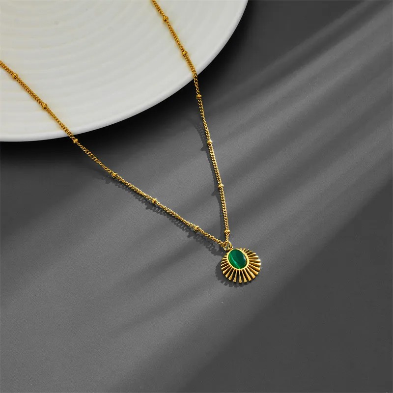 Casual Retro Round Titanium Steel Plating Inlay Malachite 18K Gold Plated Pendant Necklace_colorza_4