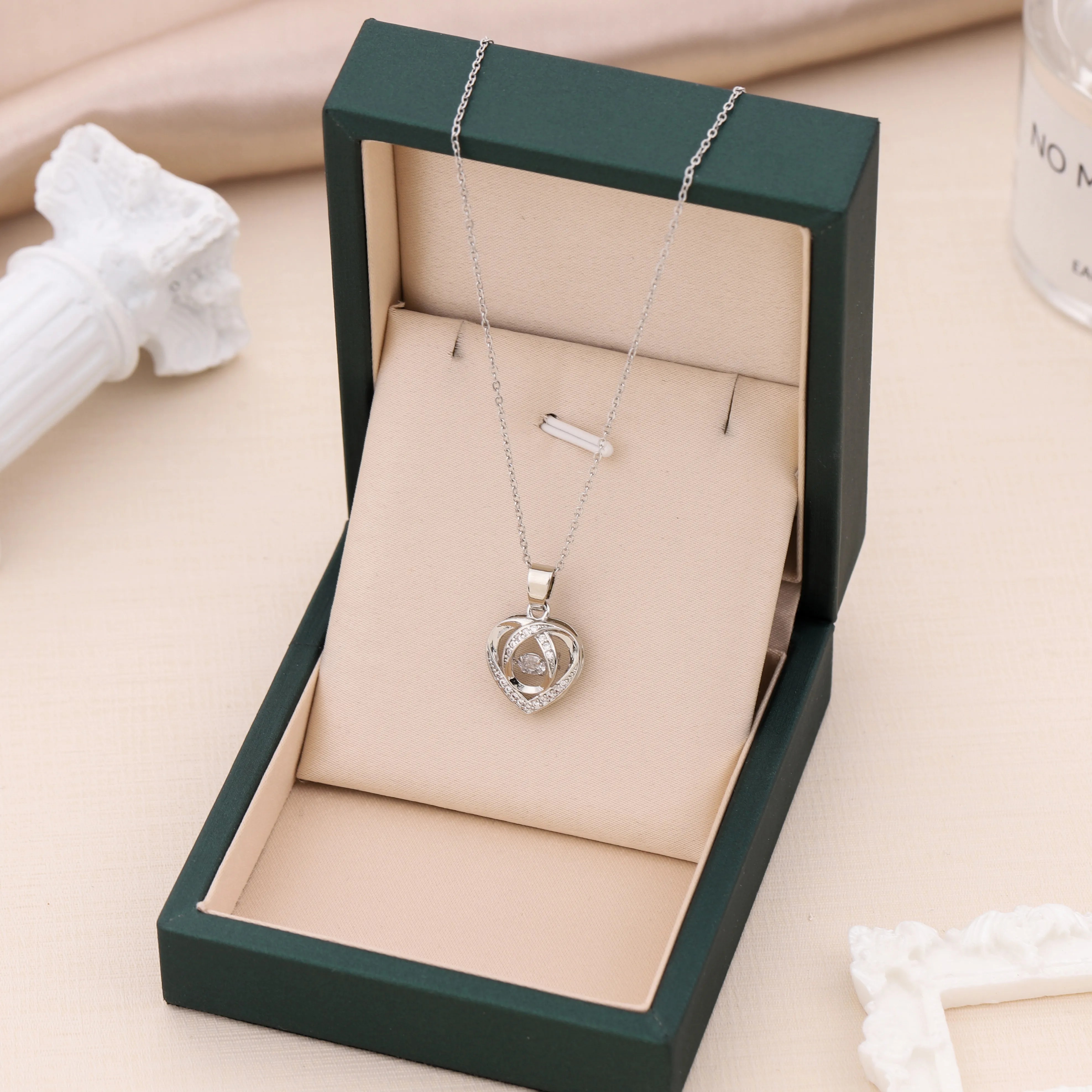Simple Style Heart Shape Titanium Steel Inlay Zircon Pendant Necklace_colorza_2