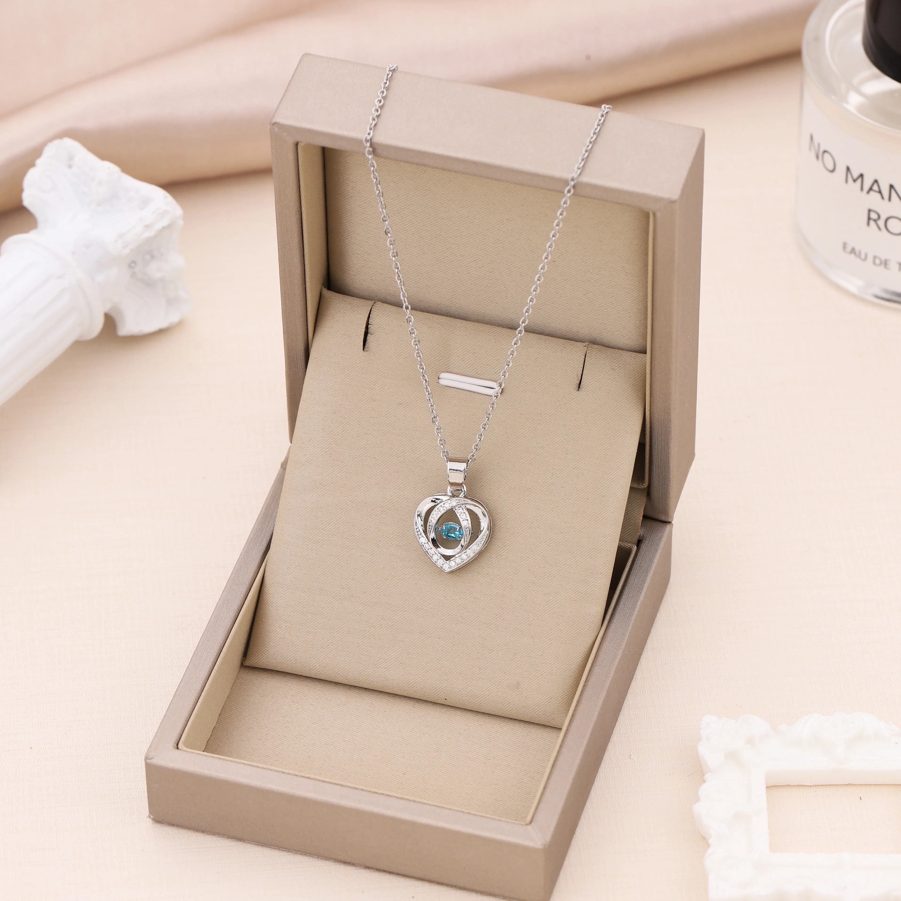 Simple Style Heart Shape Titanium Steel Inlay Zircon Pendant Necklace_colorza_4