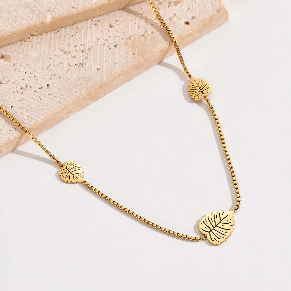 Elegant Leaves Stainless Steel Polishing Plating 14K Gold Plated Necklace_colorza_3