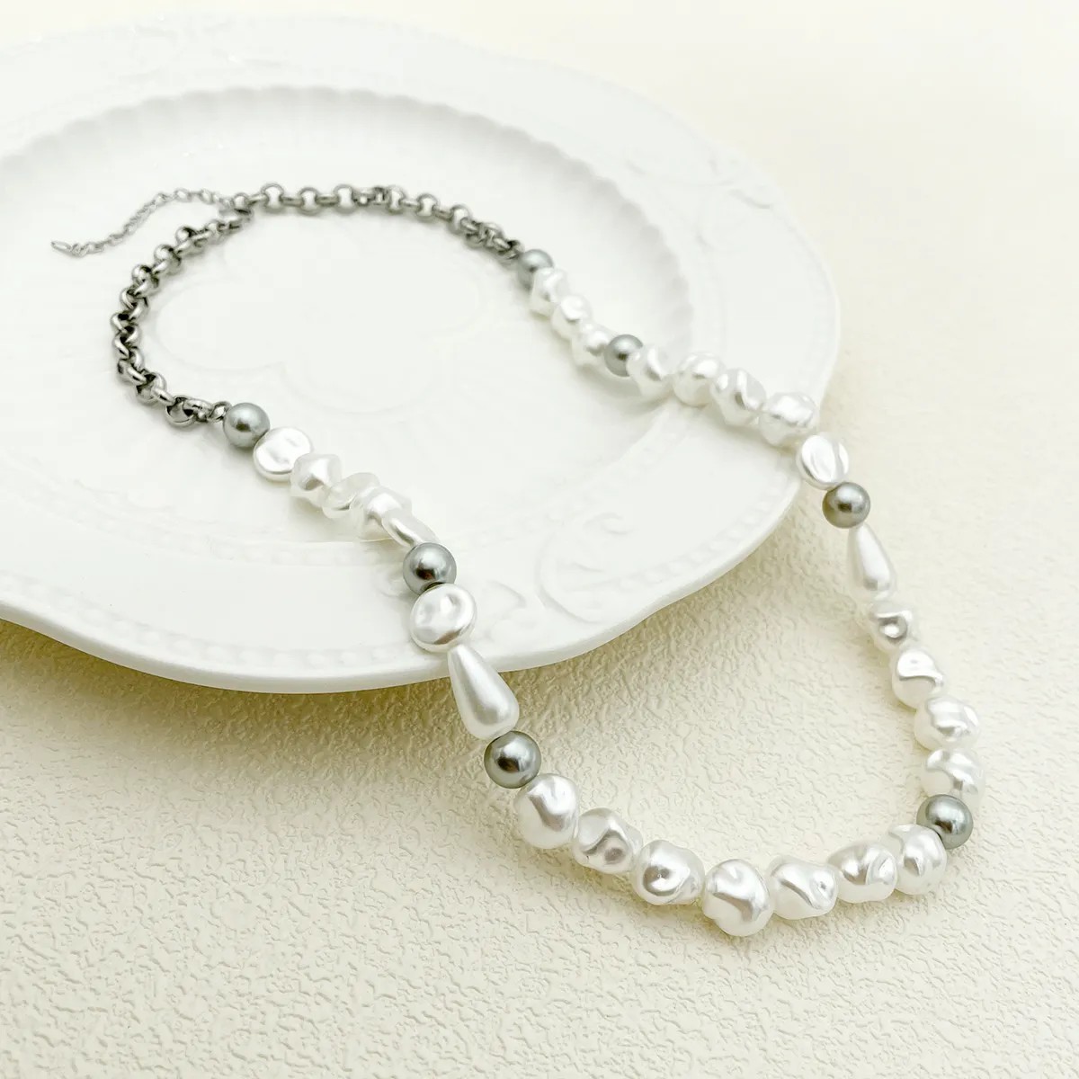 Elegant Sweet Irregular Stainless Steel Shell Beaded Polishing Necklace_colorza_1