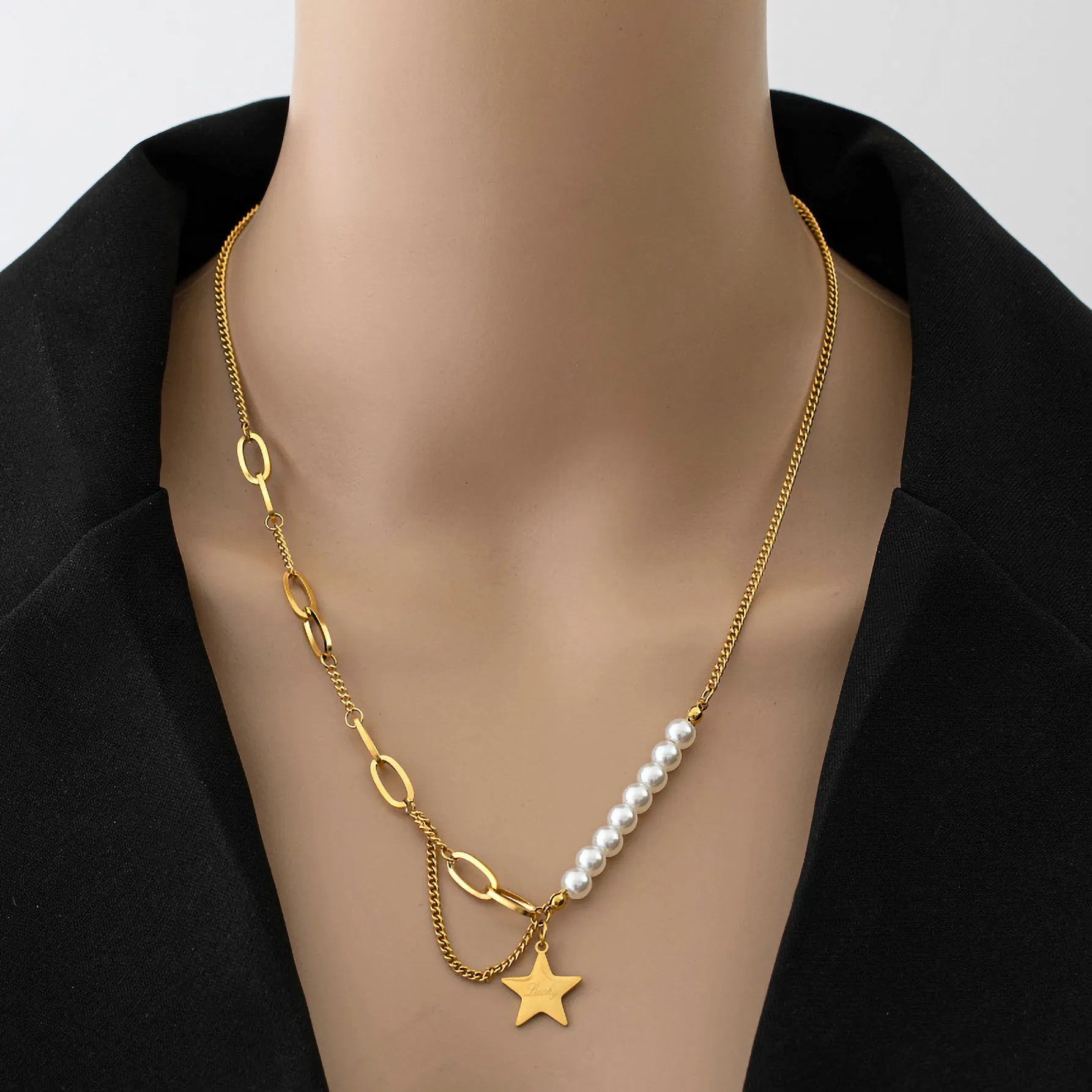 Vintage Style Luxurious Pentagram Letter Imitation Pearl Titanium Steel Plating 18K Gold Plated Pendant Necklace_colorza_4