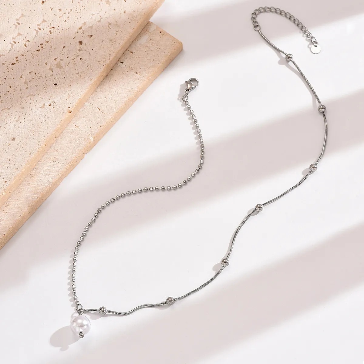 Elegant Simple Style Round Stainless Steel Patchwork Inlay Artificial Pearls Pendant Necklace_colorza_2