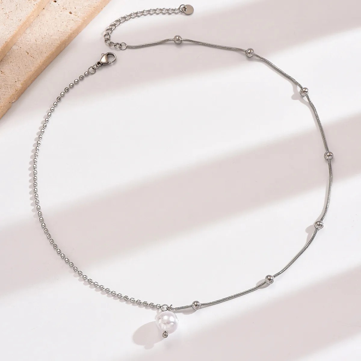 Elegant Simple Style Round Stainless Steel Patchwork Inlay Artificial Pearls Pendant Necklace_colorza_3