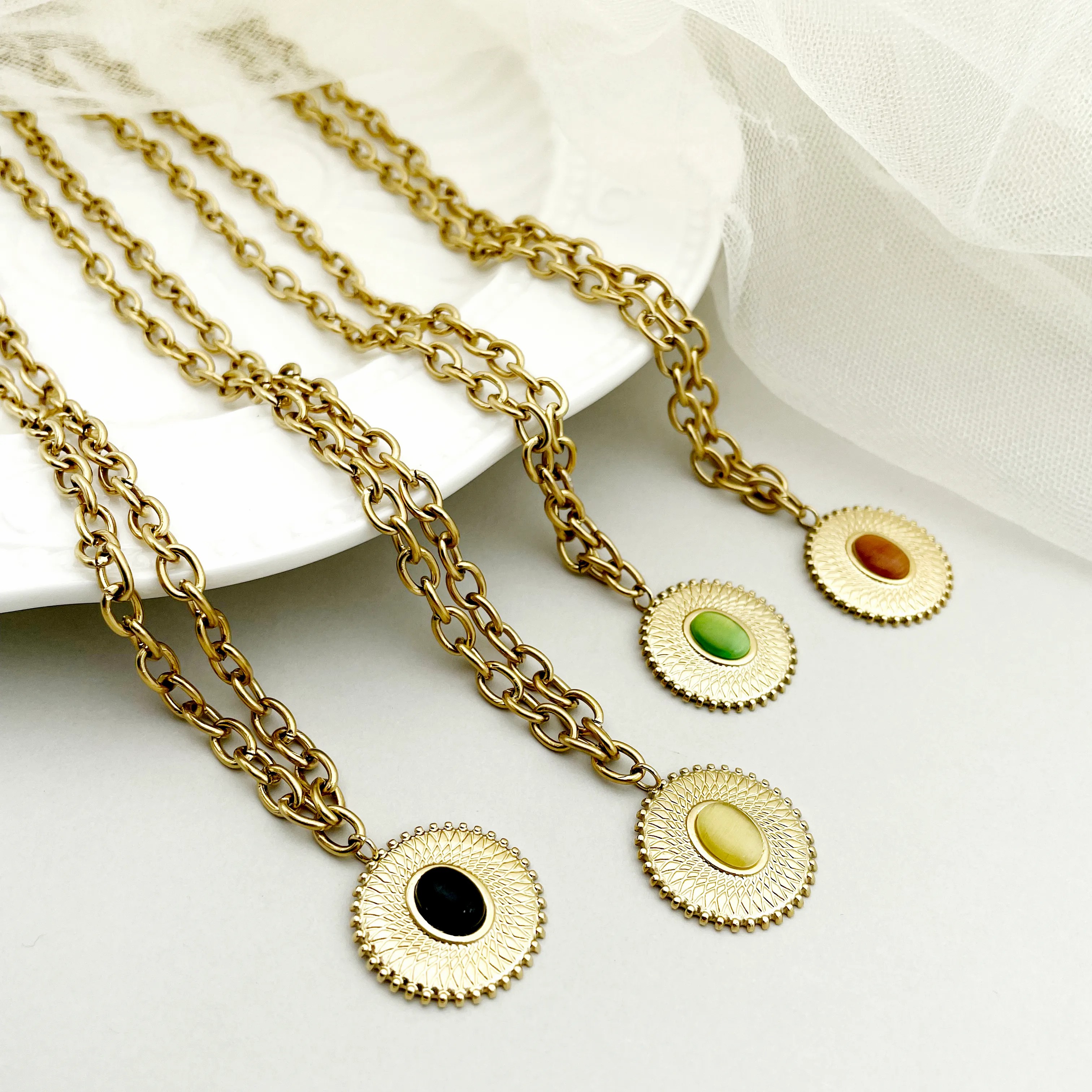 Vintage Style Round Stainless Steel Polishing Plating Inlay Opal Gold Plated Pendant Necklace_colorza_2