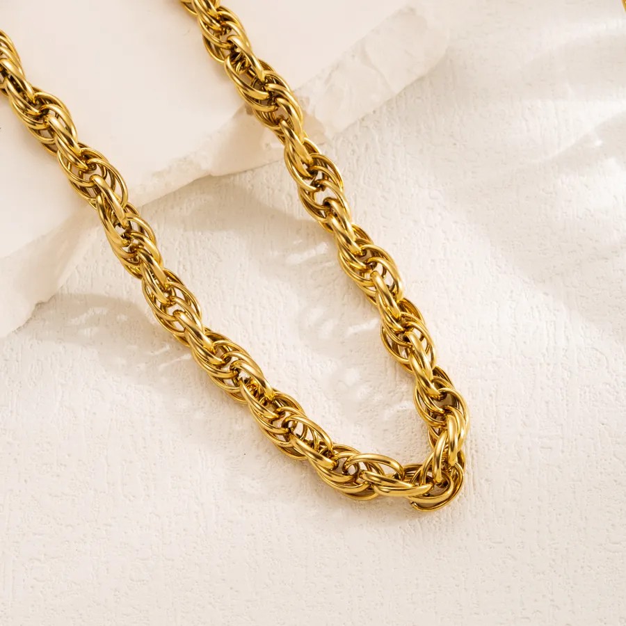 Hip-Hop Retro Butterfly Titanium Steel Plating Rhinestones Gold Plated Pendant Necklace_colorza_5