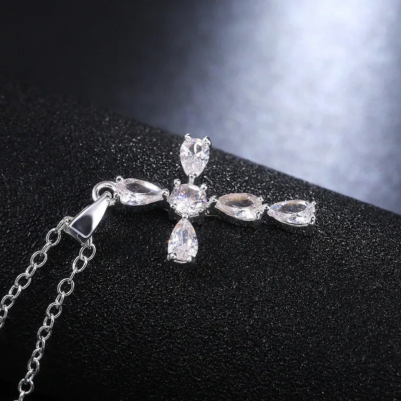 Retro Cross Stainless Steel Plating Inlay Zircon 18K Gold Plated Gold Plated Pendant Necklace_colorza_1