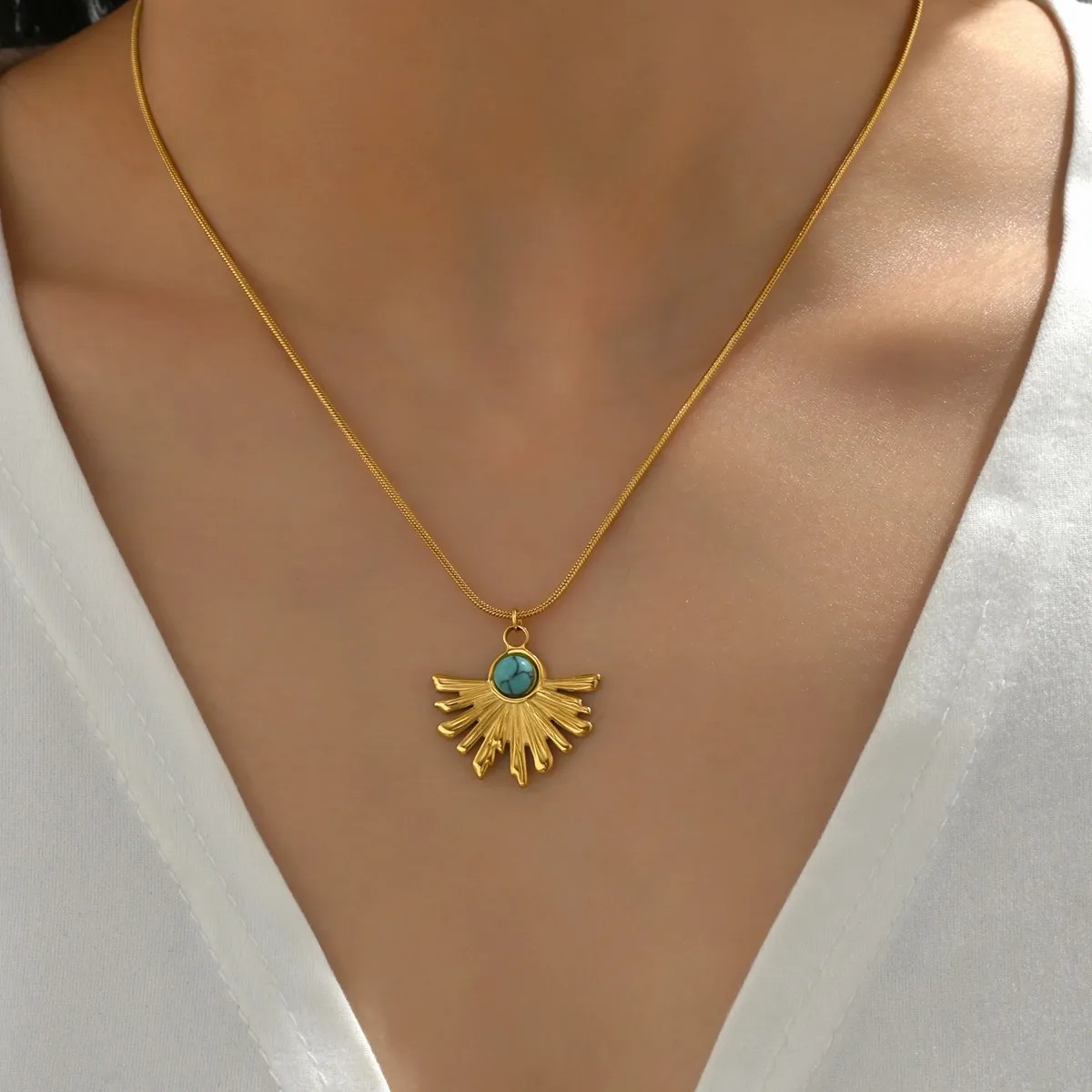 Retro Simple Style Wreath Stainless Steel Inlay Turquoise 18K Gold Plated Pendant Necklace_colorza_8
