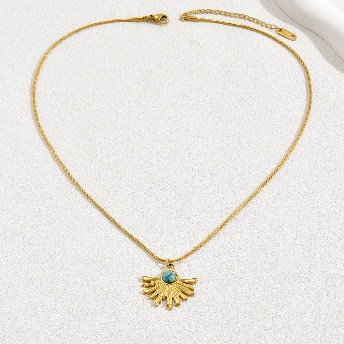 Retro Simple Style Wreath Stainless Steel Inlay Turquoise 18K Gold Plated Pendant Necklace_colorza_10