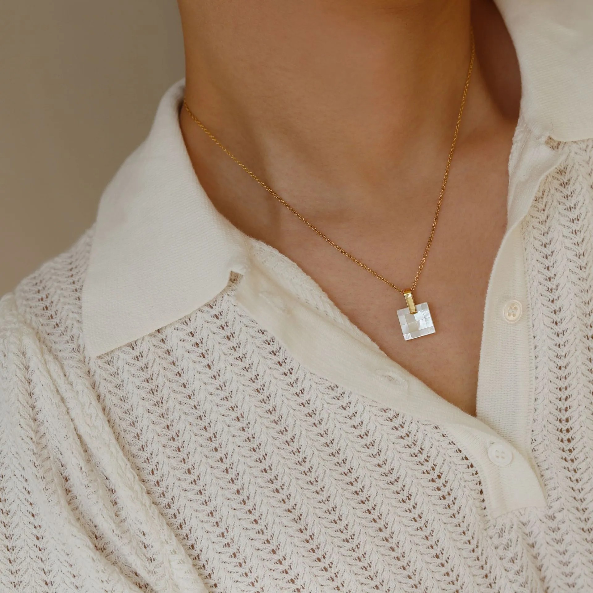 Casual Simple Style Square Stainless Steel Shell Plating Three-Dimensional 18K Gold Plated Pendant Necklace_colorza_4