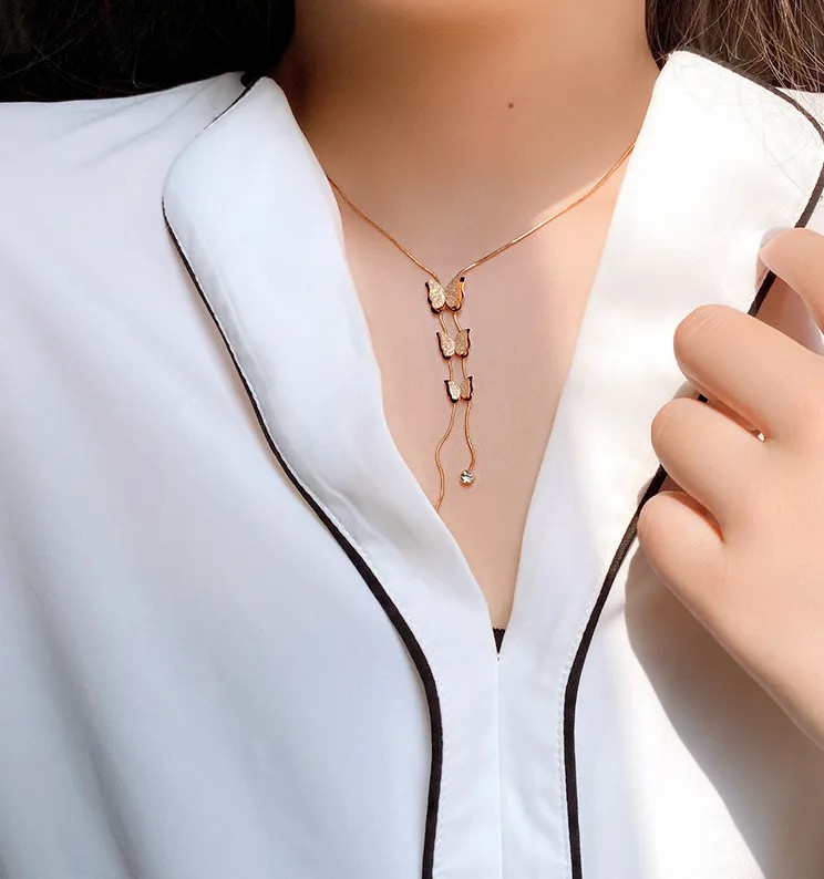 Elegant Butterfly Titanium Steel Plating Inlay Artificial Rhinestones 18K Gold Plated Pendant Necklace_colorza_1