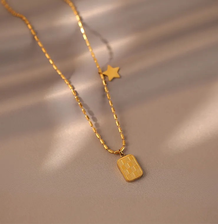 Elegant Round Titanium Steel Plating Gold Plated Pendant Necklace_colorza_3