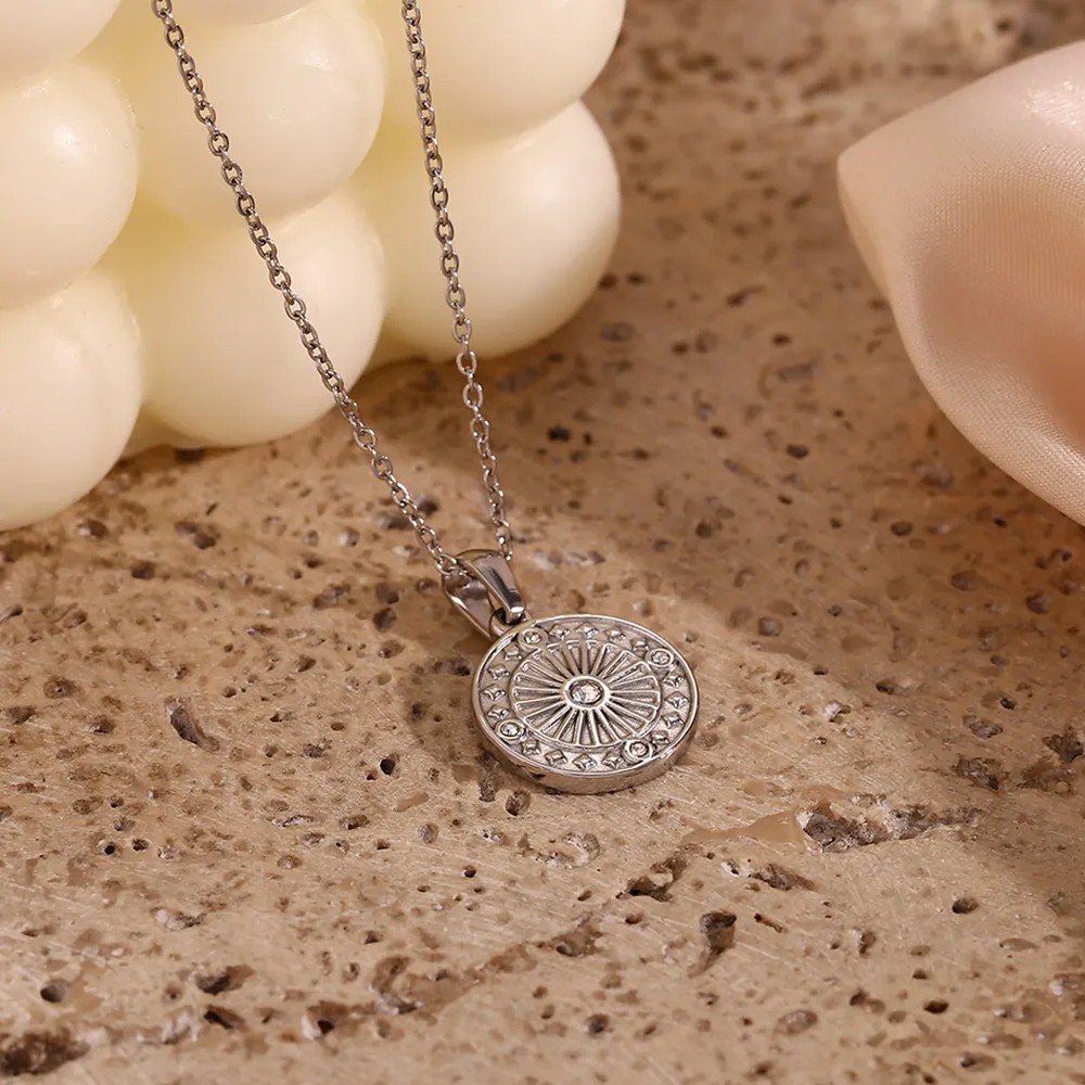 Vintage Style Round Stainless Steel Plating Inlay Rhinestones 18K Gold Plated Pendant Necklace_colorza_6