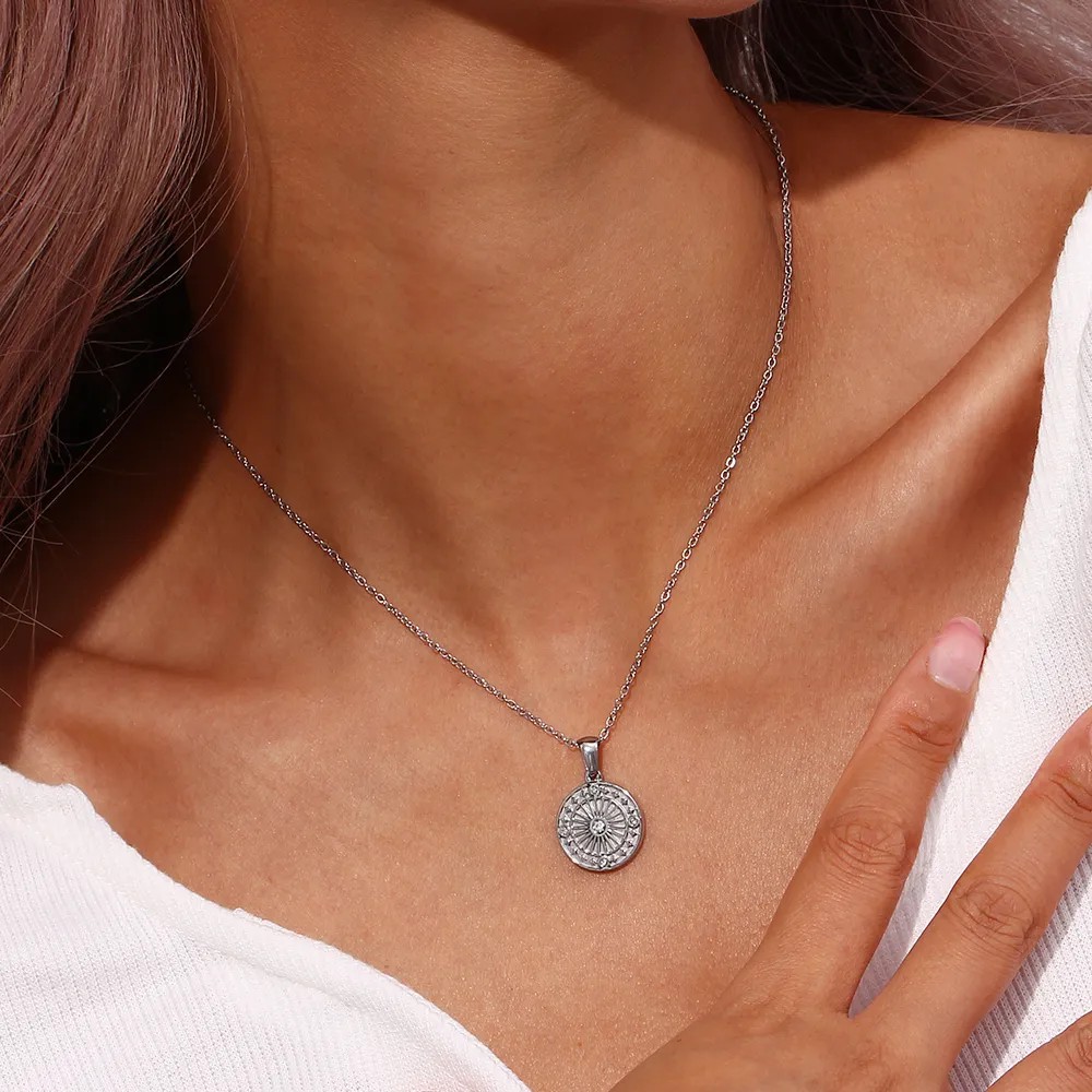 Vintage Style Round Stainless Steel Plating Inlay Rhinestones 18K Gold Plated Pendant Necklace_colorza_12