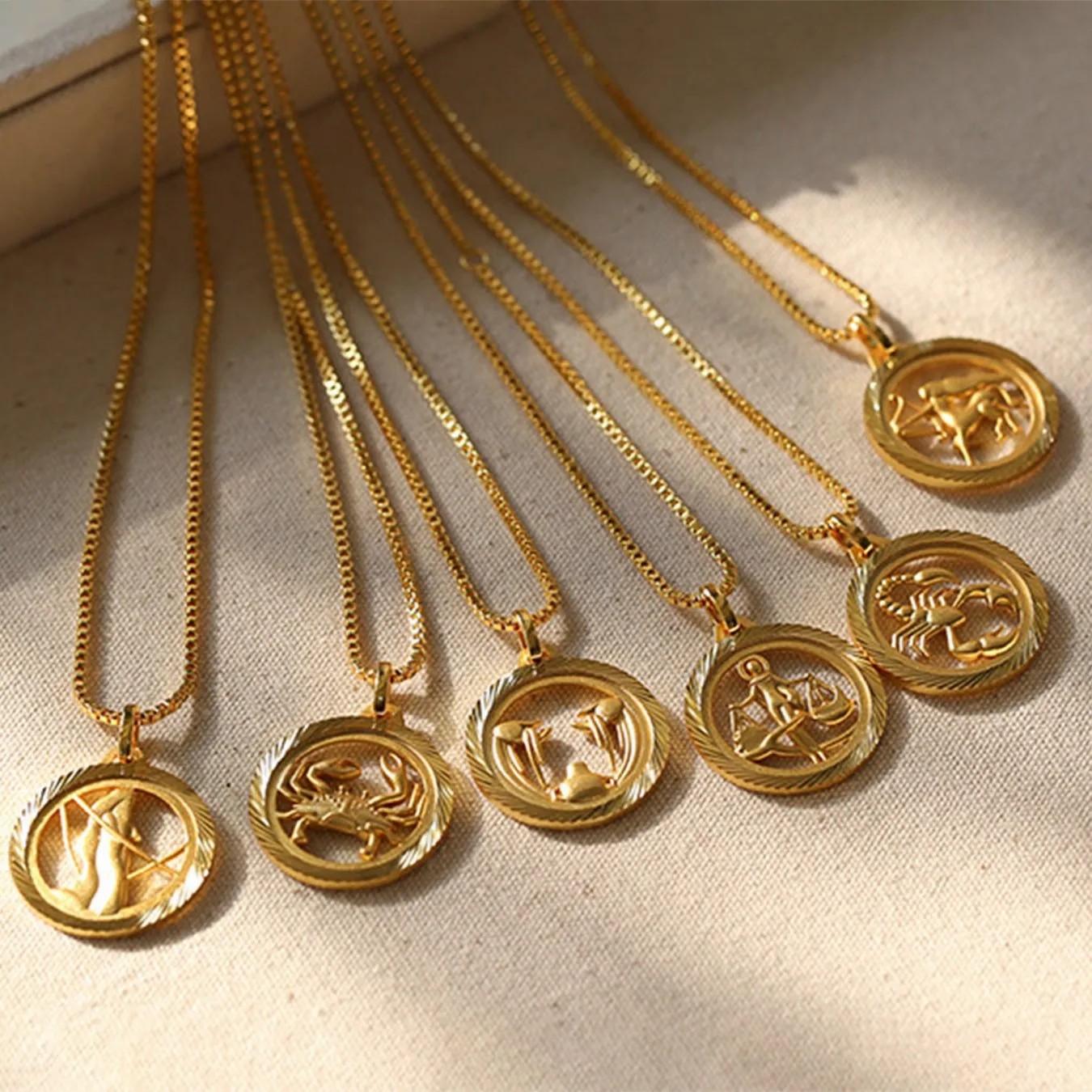 Casual Retro Simple Style Constellation Stainless Steel Plating Hollow Out Carving 18K Gold Plated Pendant Necklace_colorza_3