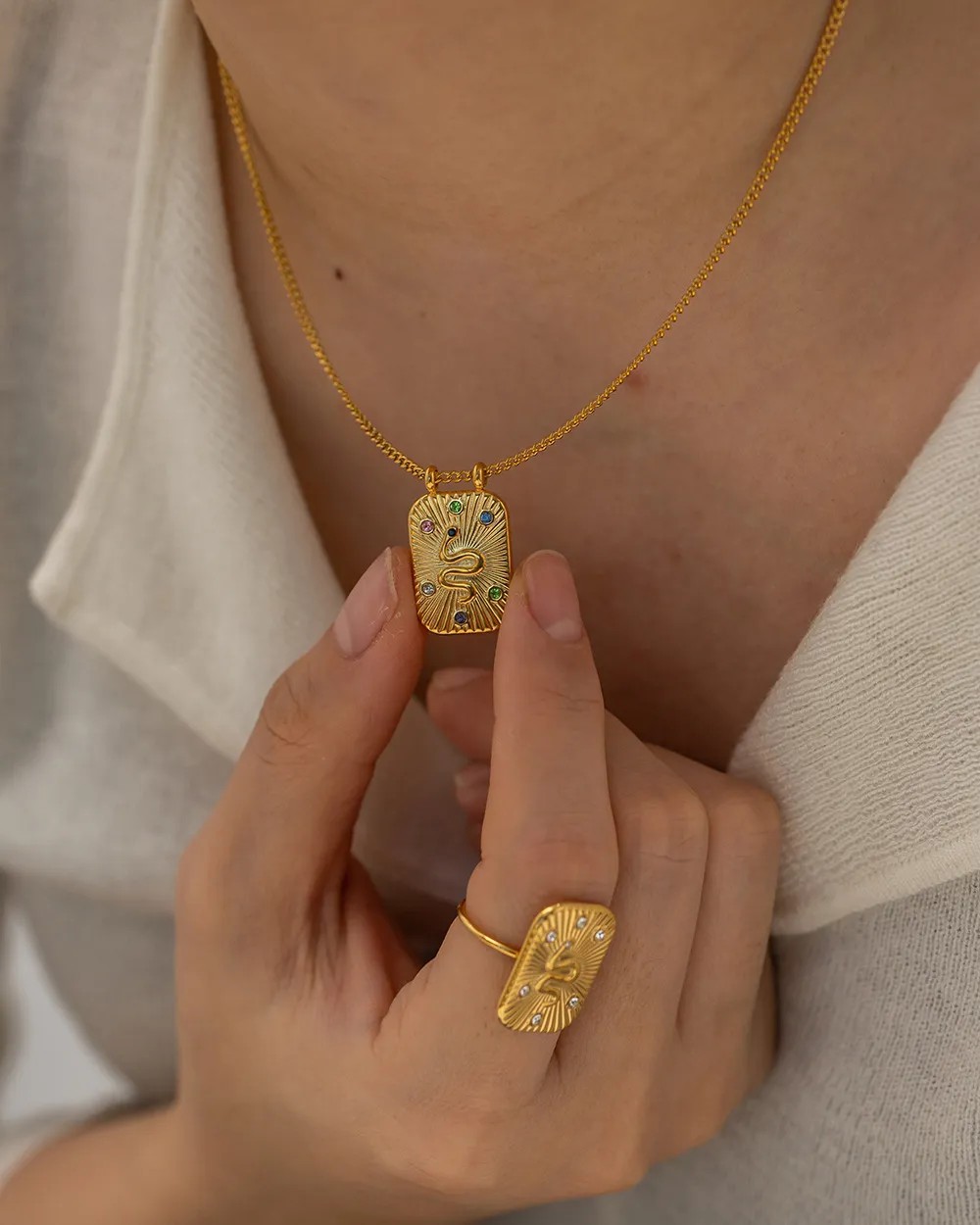 Casual Retro Commute Snake Stainless Steel Plating Inlay Zircon 18K Gold Plated Pendant Necklace_colorza_4