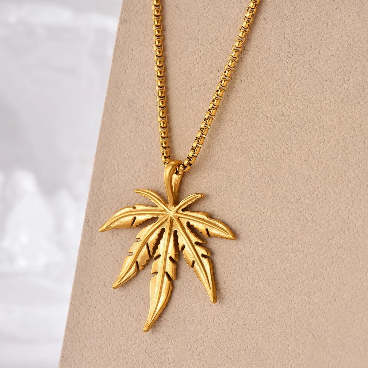 Hip-Hop Punk Leaves Stainless Steel Polishing Plating 14K Gold Plated Pendant Necklace_colorza_2