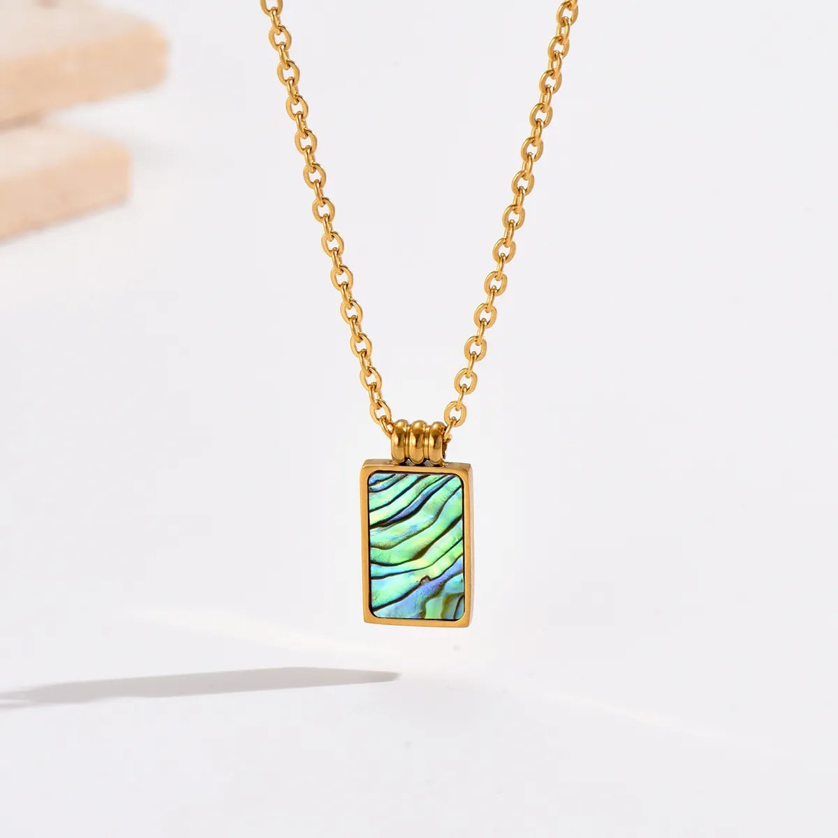 Vintage Style Simple Style Rectangle Stainless Steel Polishing Plating Inlay Shell 18K Gold Plated Pendant Necklace_colorza_1