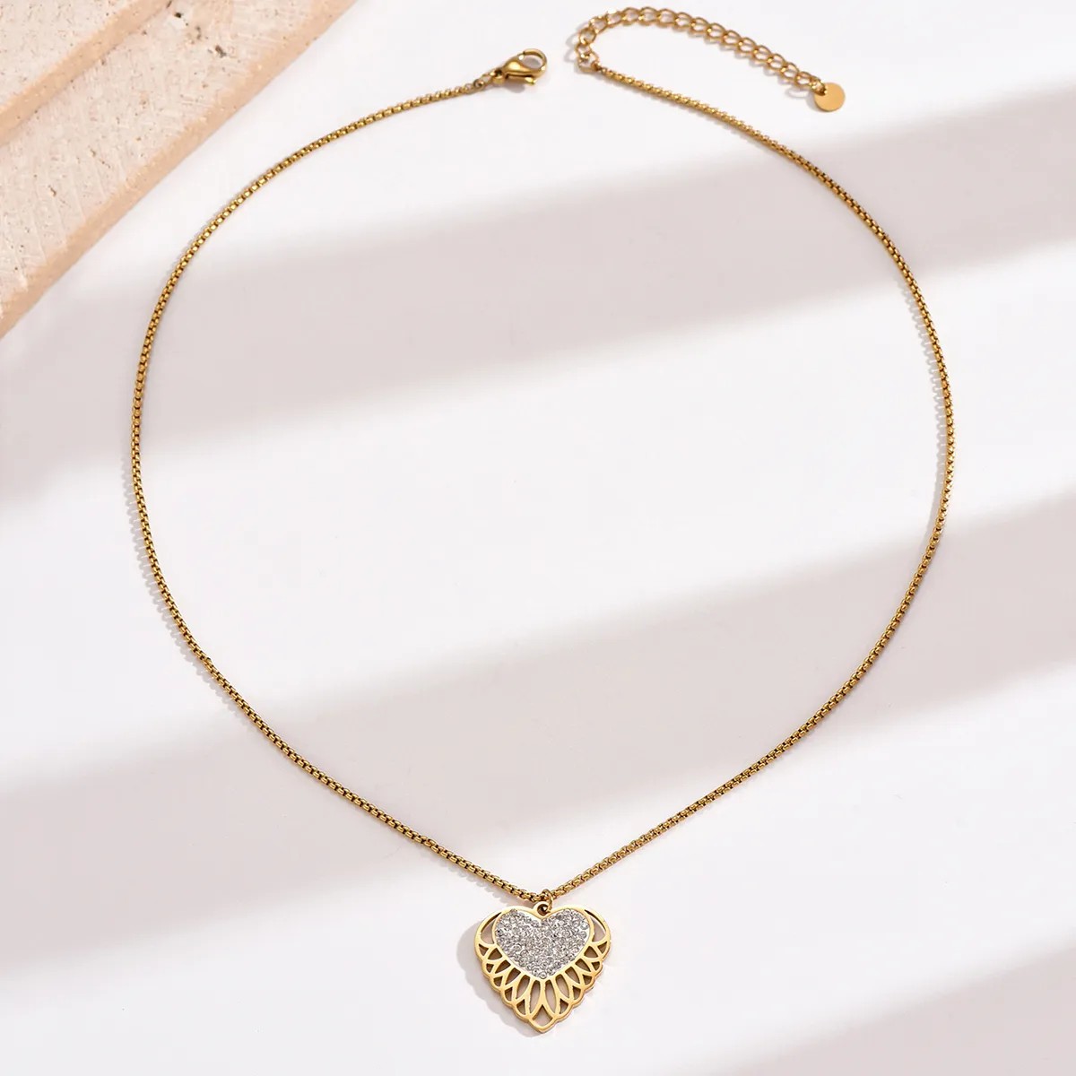 Modern Style Simple Style Heart Shape Stainless Steel Polishing Hollow Out Inlay Rhinestones 14K Gold Plated Pendant Necklace_colorza_3