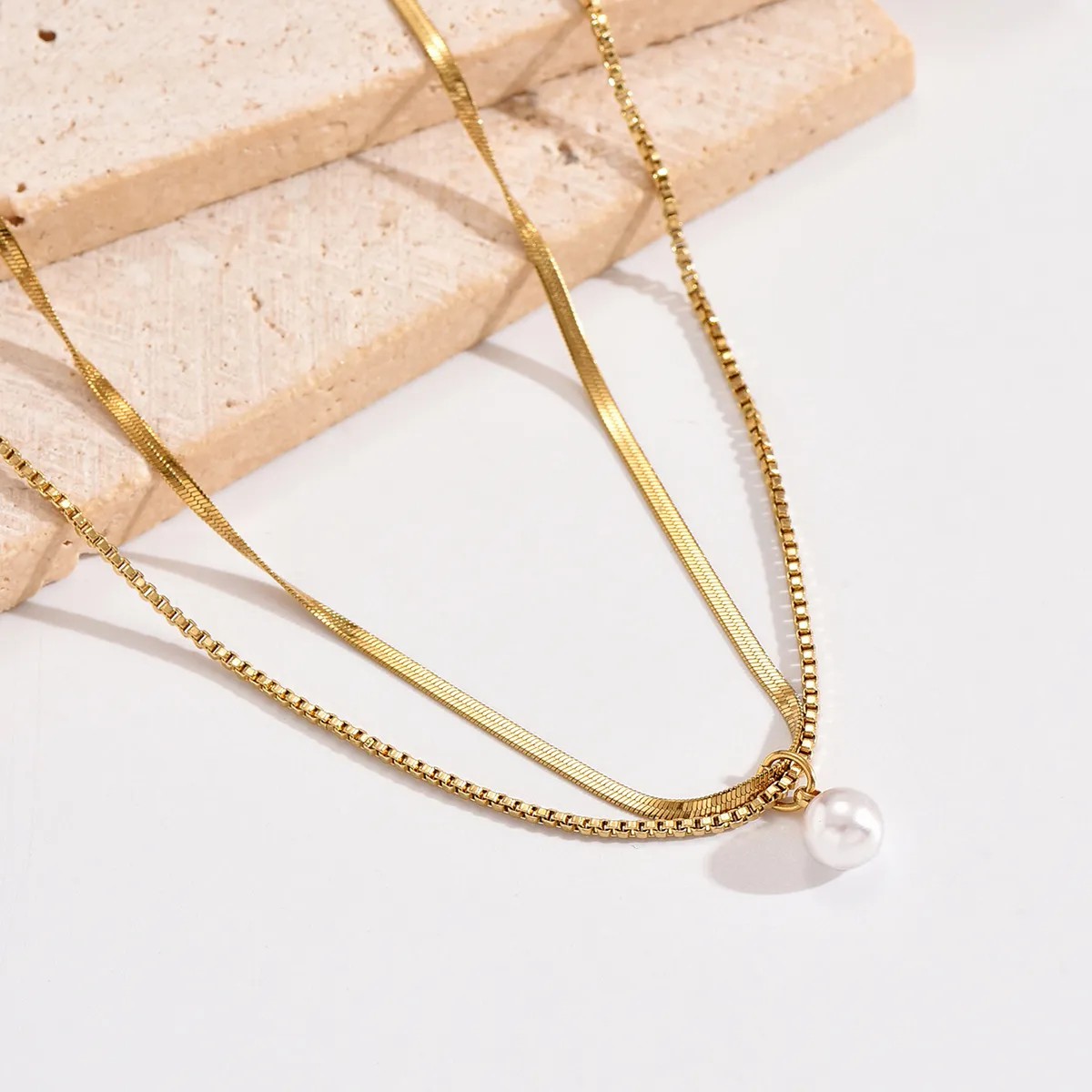 Modern Style Round Stainless Steel Pearl Plating 14K Gold Plated Layered Necklaces_colorza_2