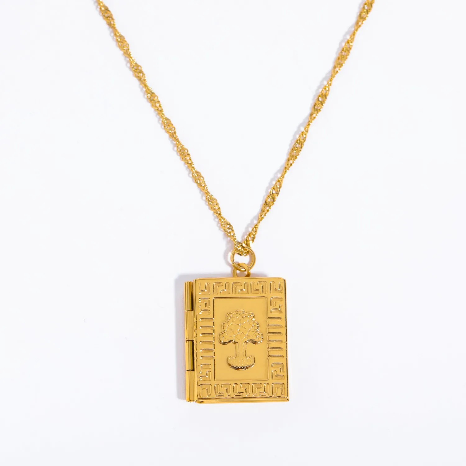 Vintage Style Commute Square Stainless Steel Plating Carving 18K Gold Plated Pendant Necklace_colorza_2