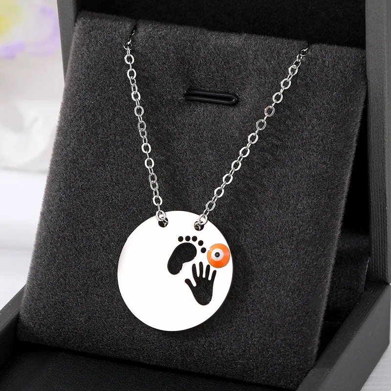 Simple Style Classic Style Round Devil'S Eye Hand Stainless Steel Alloy Plating Hollow Out Pendant Necklace_colorza_1