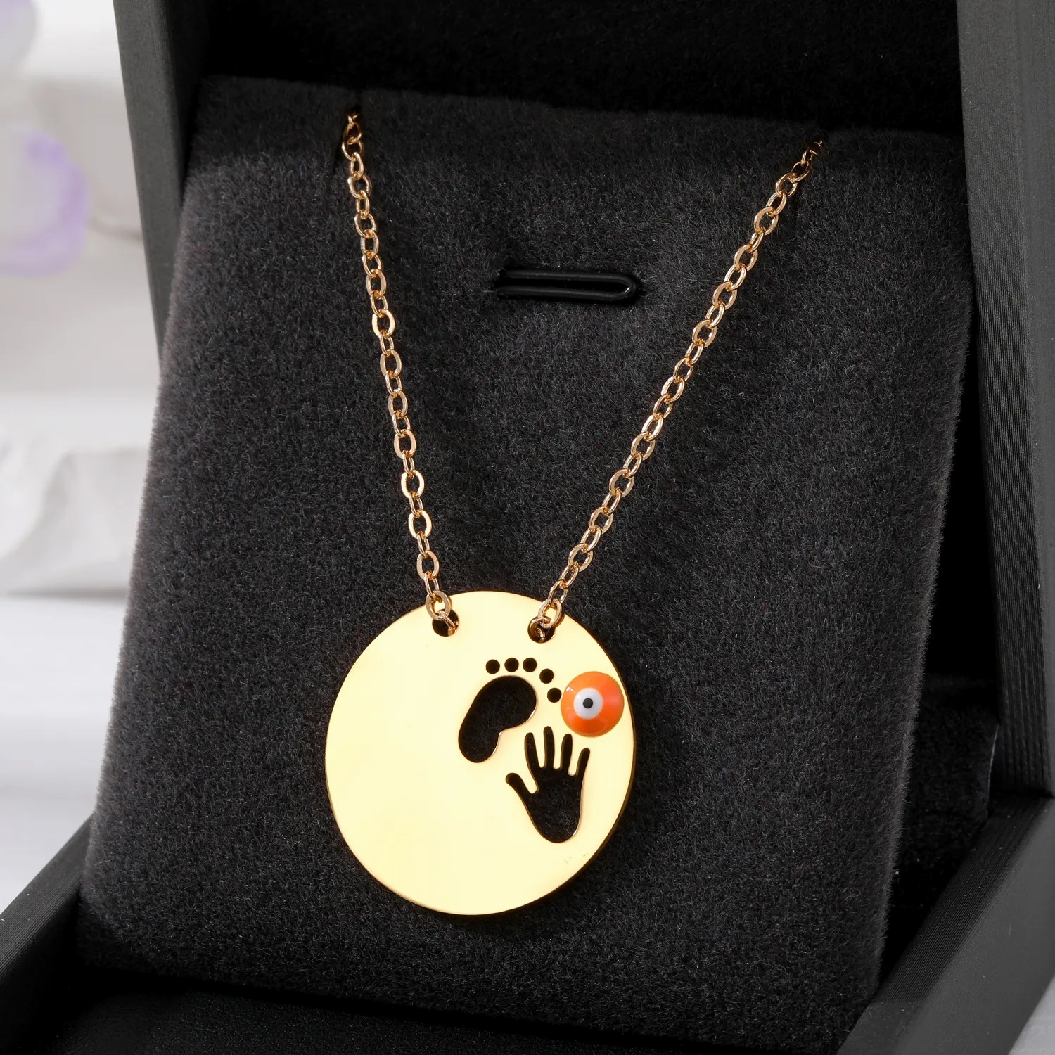 Simple Style Classic Style Round Devil'S Eye Hand Stainless Steel Alloy Plating Hollow Out Pendant Necklace_colorza_4