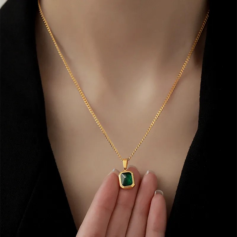 Square Titanium Steel Plating Inlay Zircon 18K Gold Plated Necklace Pendant_colorza_4
