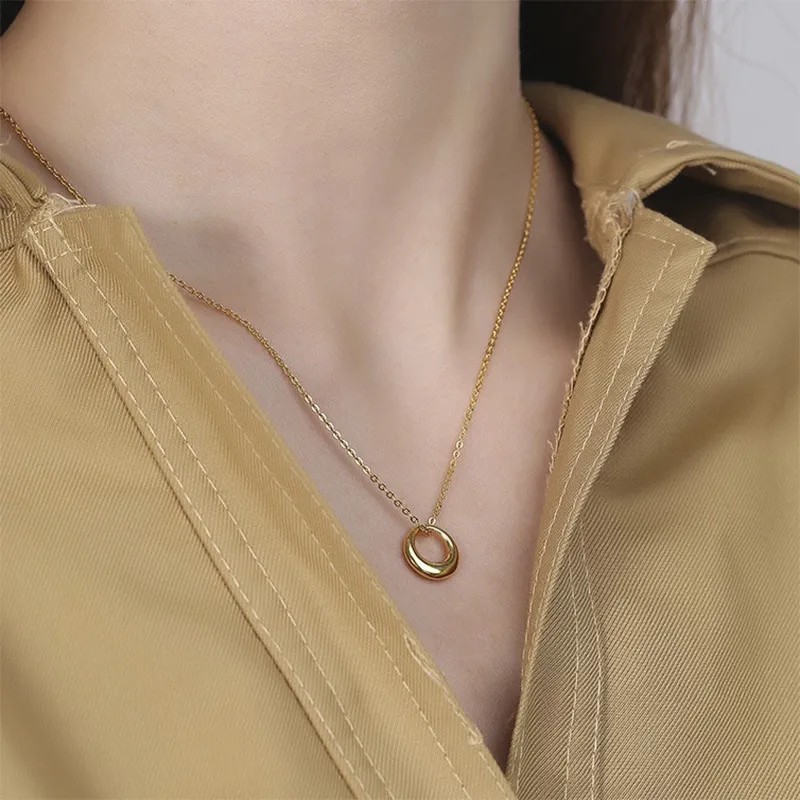 IG Style Circle Titanium Steel Plating 18K Gold Plated Pendant Necklace_colorza_3