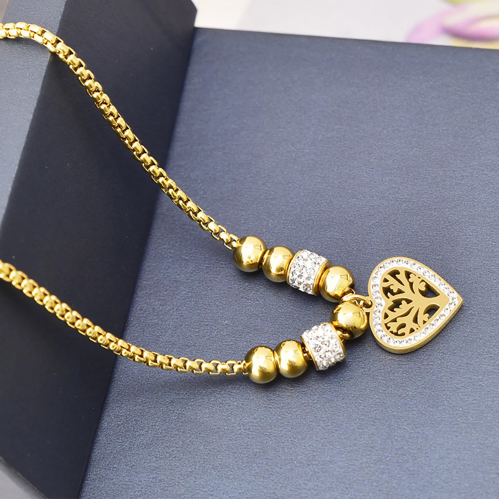Casual Vintage Style Tree Heart Shape Titanium Steel Plating Hollow Out Inlay Zircon 18K Gold Plated Pendant Necklace_colorza_6