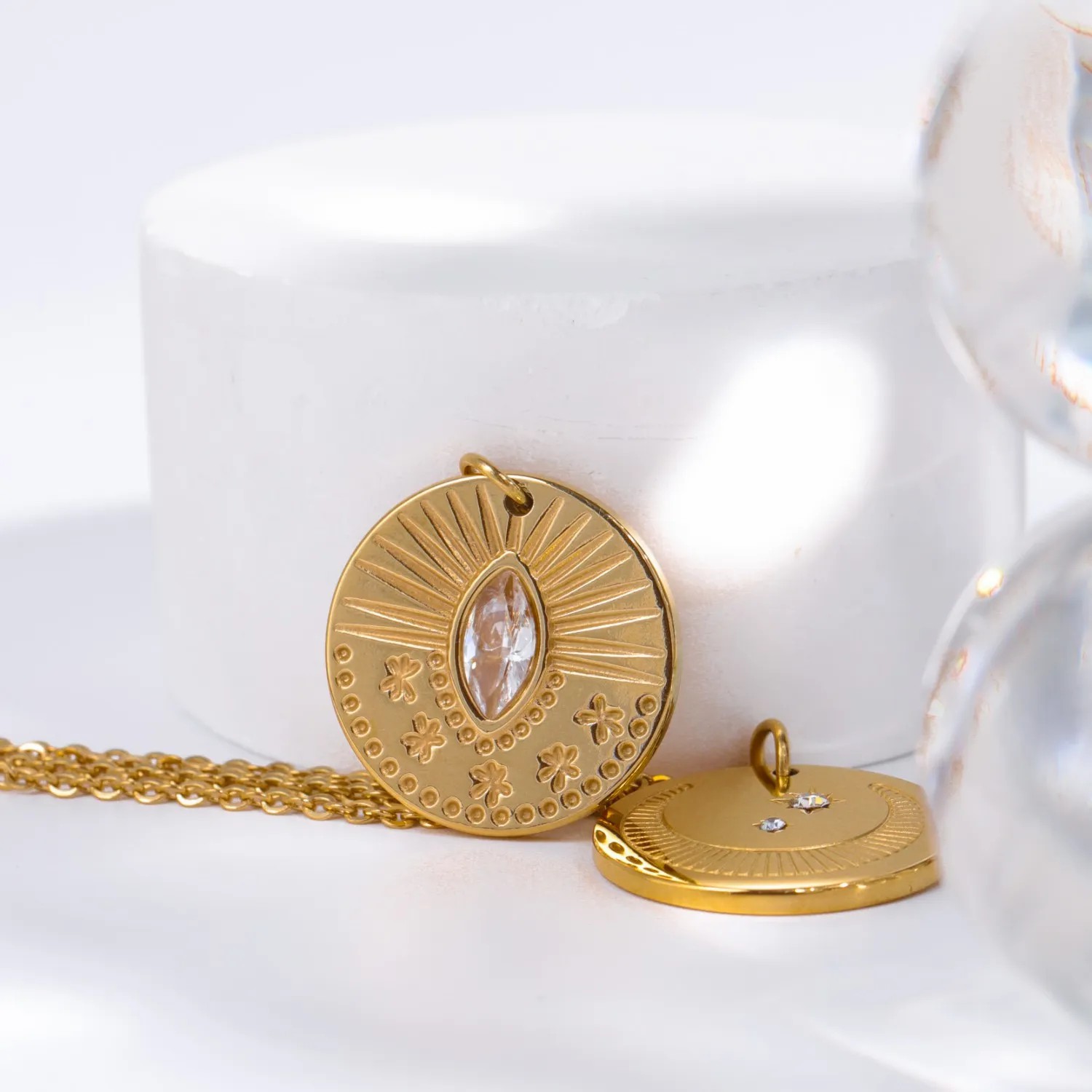 Vintage Style Commute Sun Stainless Steel Plating Inlay Carving Zircon 18K Gold Plated Pendant Necklace_colorza_8