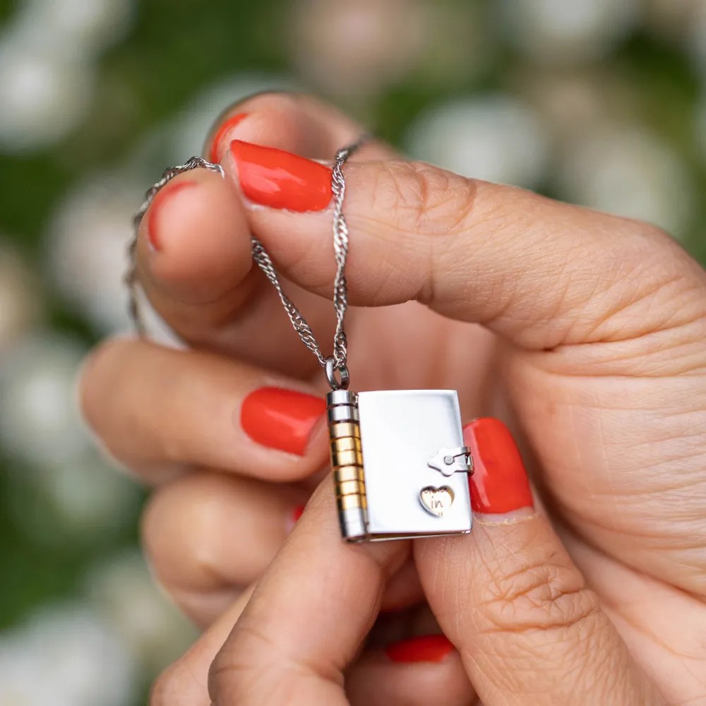 Vintage Style Commute Square Stainless Steel Plating Carving 18K Gold Plated Pendant Necklace_colorza_4