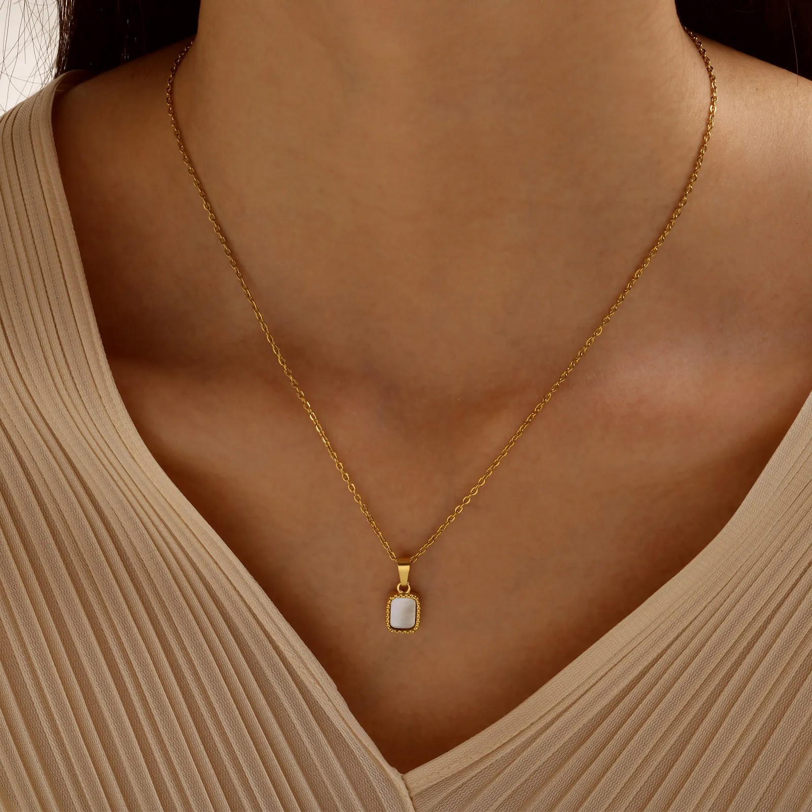 IG Style Vacation Simple Style Solid Color Stainless Steel Plating Agate Shell 18K Gold Plated Pendant Necklace_colorza_4