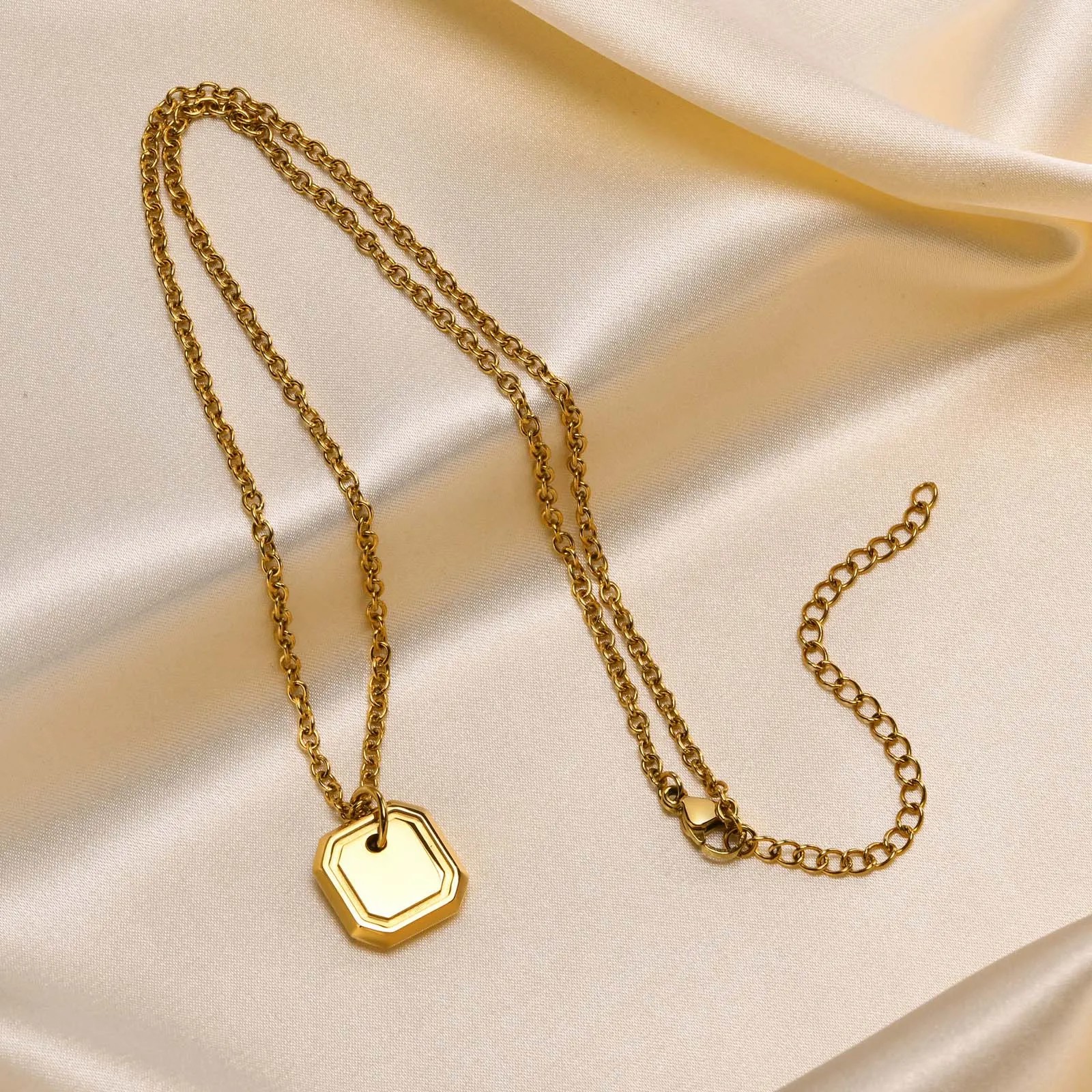 IG Style Simple Style Square Stainless Steel Plating 18K Gold Plated Pendant Necklace_colorza_3