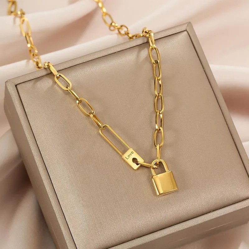 Korean Style Letter Lock Titanium Steel Plating 18K Gold Plated Necklace_colorza_1
