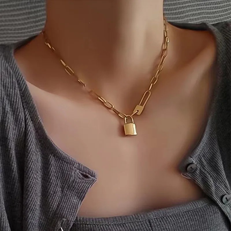 Korean Style Letter Lock Titanium Steel Plating 18K Gold Plated Necklace_colorza_2