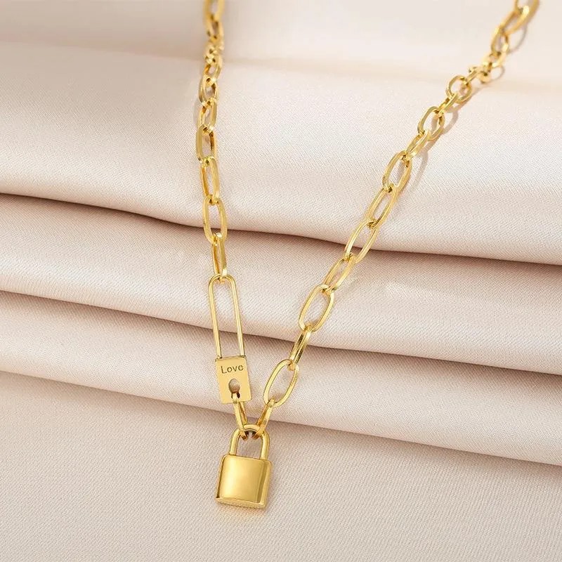 Korean Style Letter Lock Titanium Steel Plating 18K Gold Plated Necklace_colorza_4
