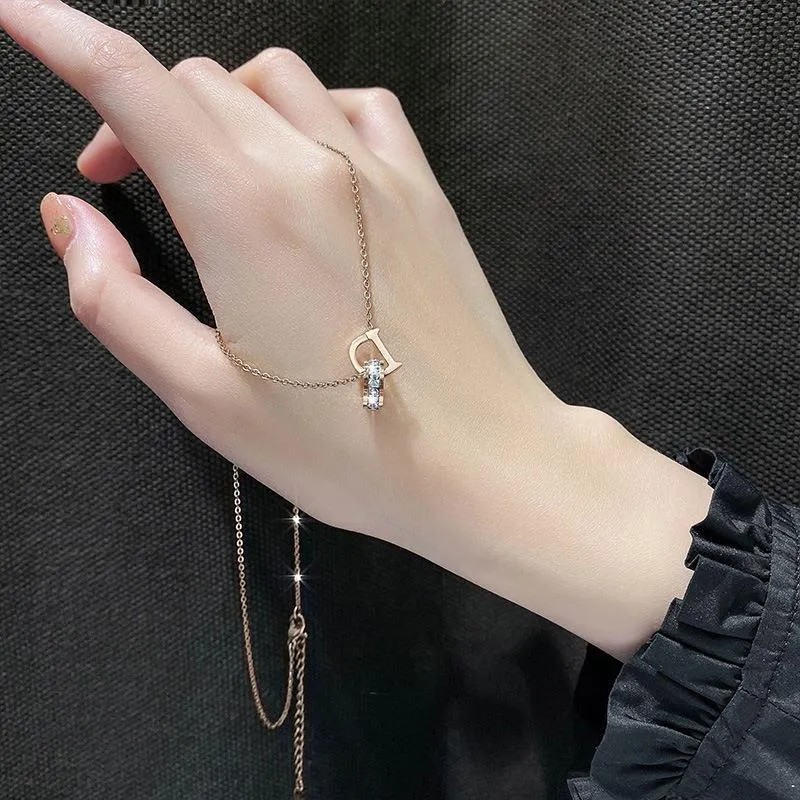 Elegant Lady Simple Style Letter Titanium Steel Plating 18K Gold Plated Pendant Necklace_colorza_4