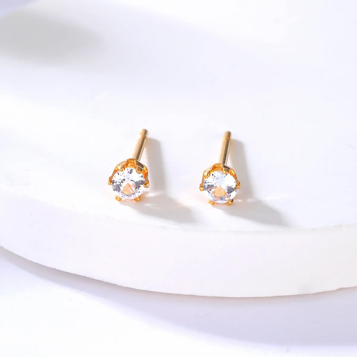 Simple Stainless Steel Electroplating 18K Gold Diamond Stud Earrings_colorza_1