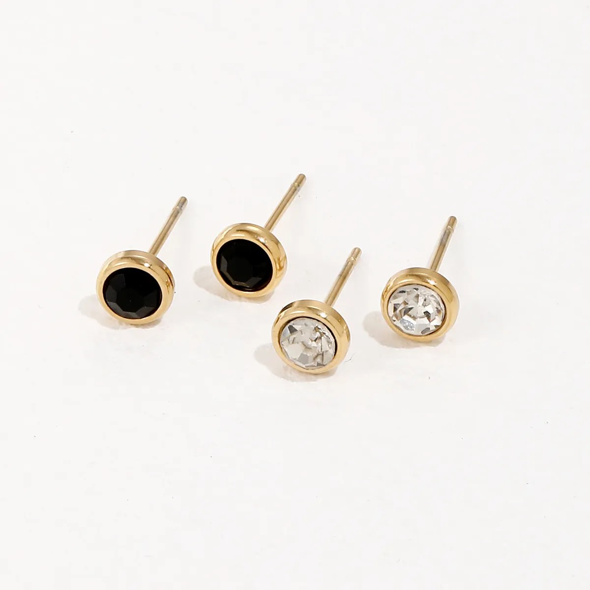 Titanium Steel Plated 14K Gold Fashion Black And White Zircon Stud Earrings_colorza_1